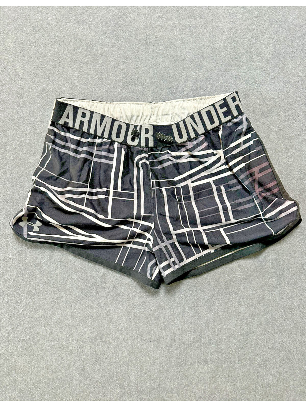 Under Armour HeatGear Women’s Athletic Shorts Black White Size XXL Loose Fit